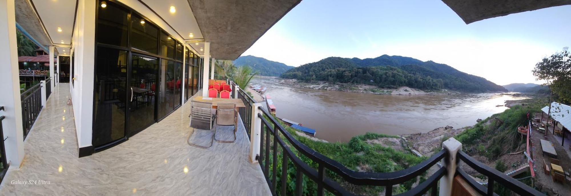 Inn Riverside Hostel Pb Muang Pakbèng Exterior foto